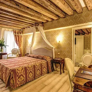 San Marco - Le Isole - Corte Coppo - Locande Venice