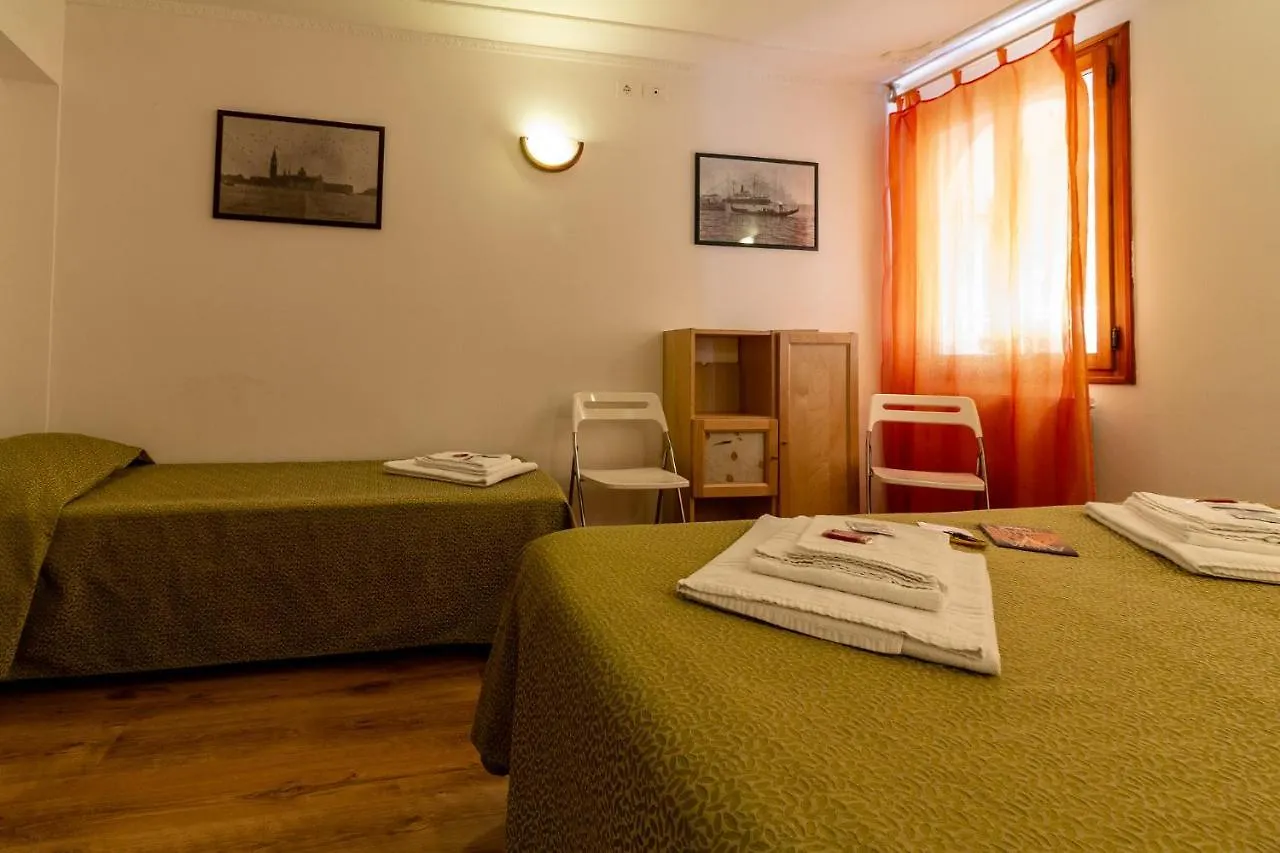 Gasthuis Veneziacentopercento Rooms